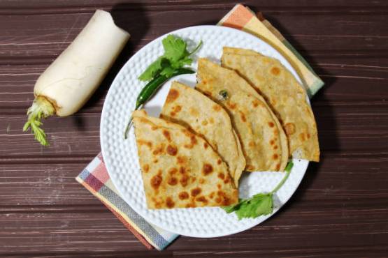 Mooli Parantha (Seasonal)