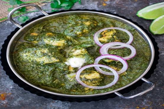 Saag Chicken Boneless